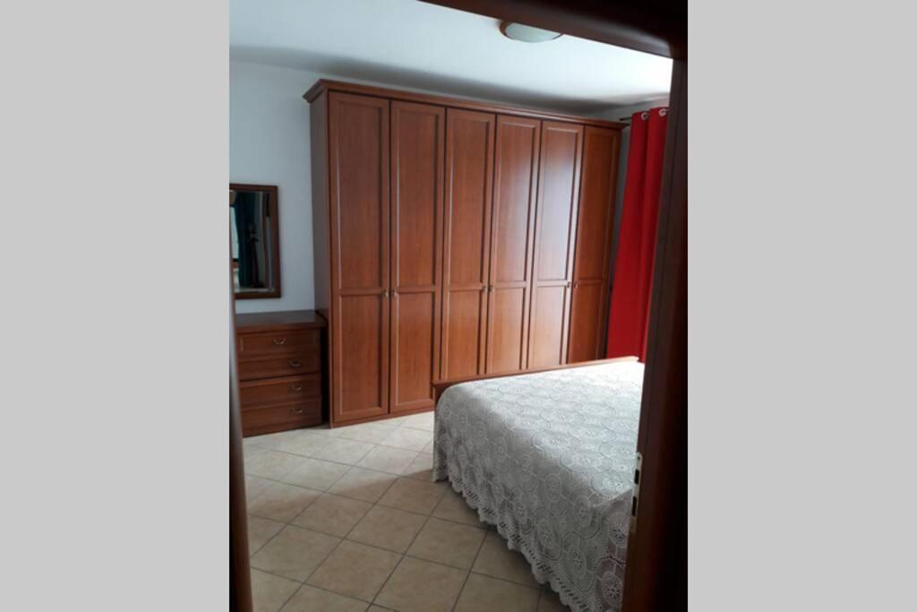 Appartamento Sul Lago D'Iseo Тавернола Бергамаска Екстериор снимка